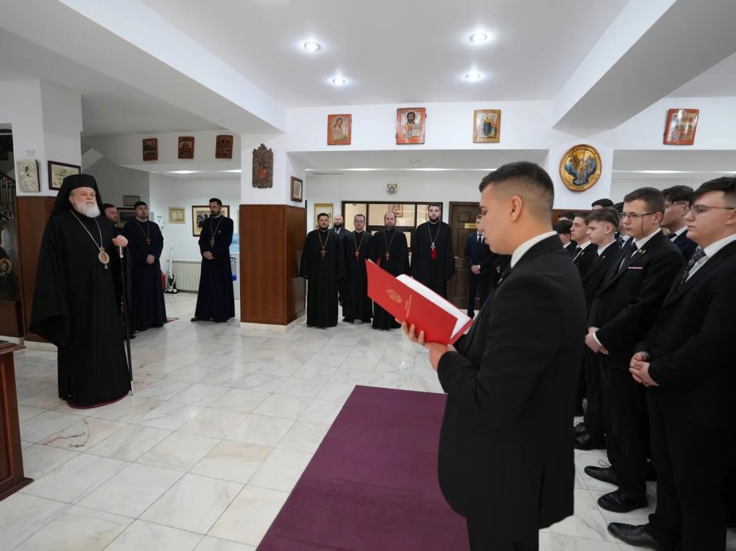 Burse pentru elevii Seminarului Teologic „Sfântul Ioan Gură de Aur” din Slobozia 358985