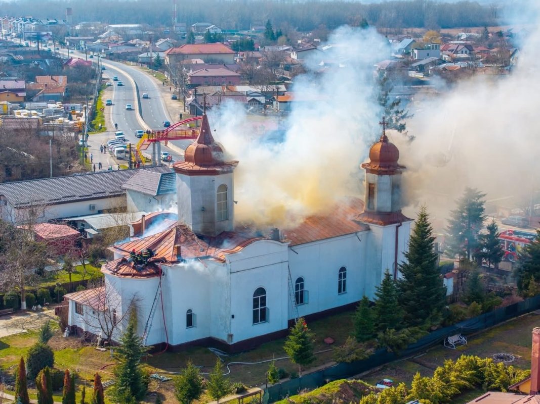 Comunitatea care va salva o biserică 358879