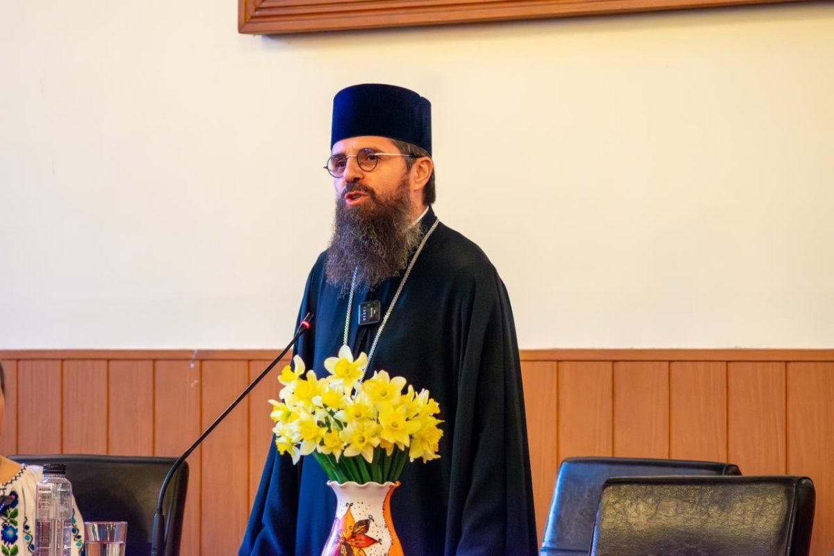 Preasfinţitul Părinte Benedict, Episcopul Sălajului, a conferenţiat la Sibiu 358938
