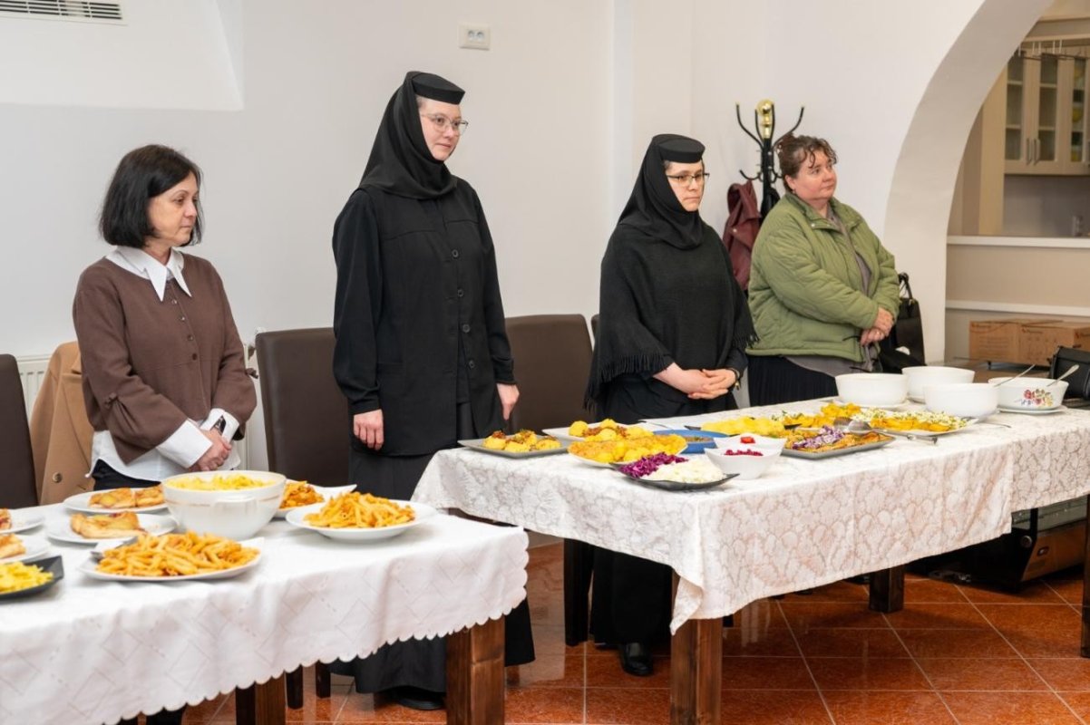 Proiectul educațional „Din pridvorul mănăstirii în farfuria elevului” la Alba Iulia 358943