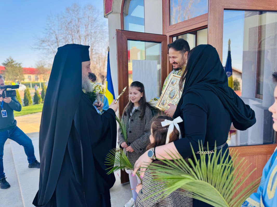 Intrarea Domnului în Ierusalim, prăznuită într‑o biserică prahoveană 359172