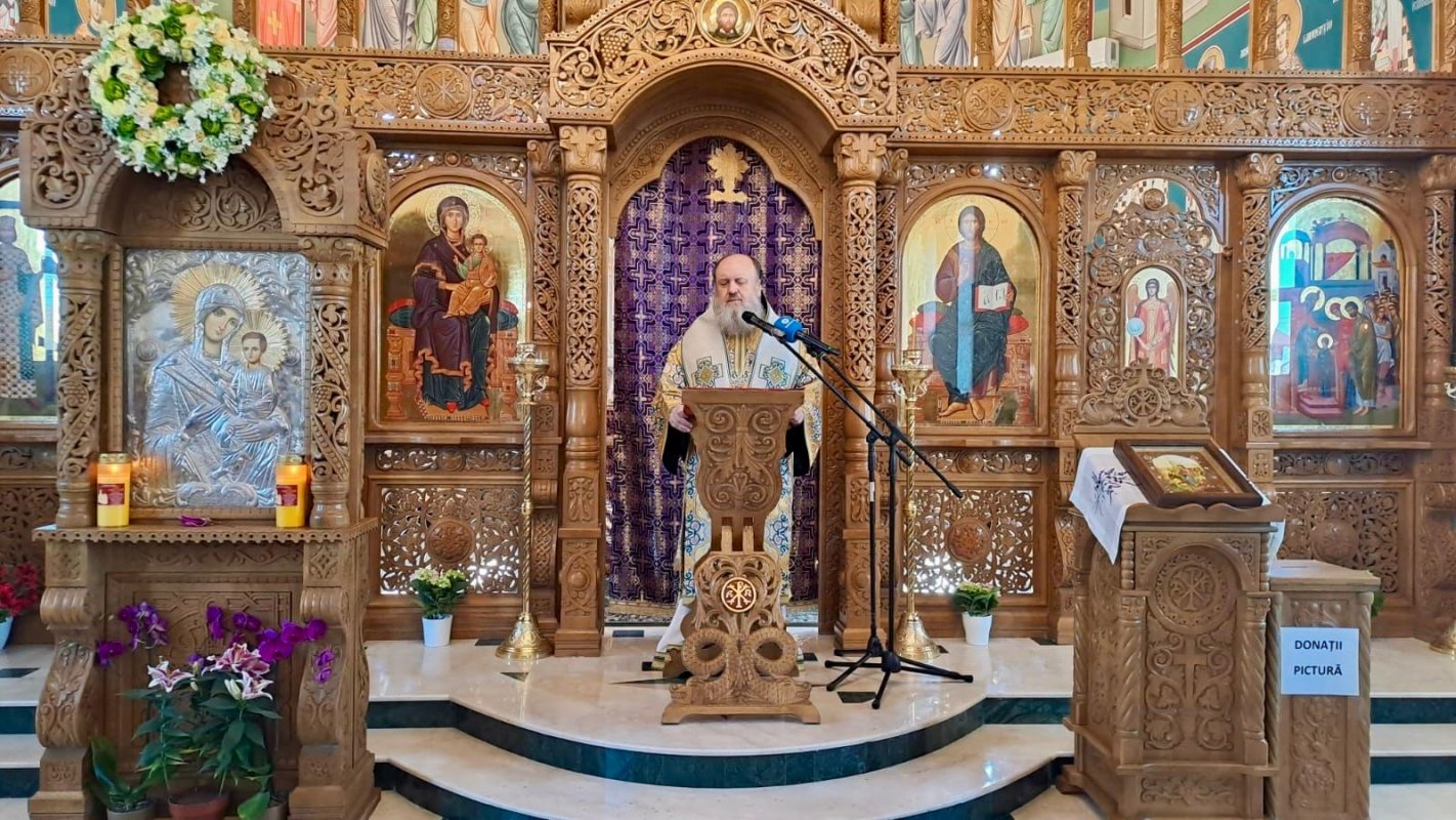 Intrarea Domnului în Ierusalim, prăznuită într‑o biserică prahoveană 359177