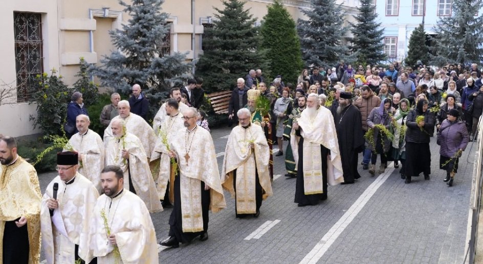 Procesiunea din Sâmbăta Floriilor la Catedrala Mitropolitană din Sibiu 359144