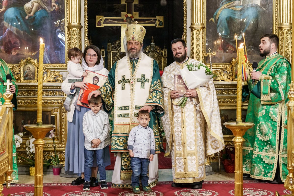 Floriile la Catedrala Mitropolitană din Iași  359218