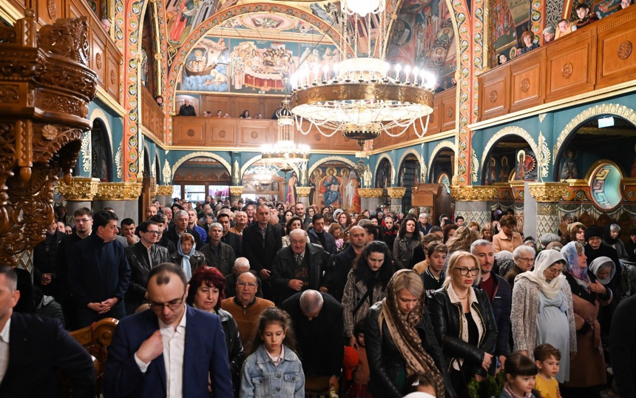 Binecuvântare la Catedrala Episcopală din Deva 359317
