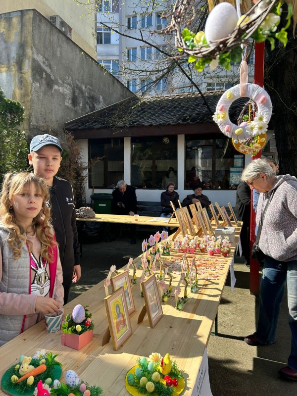 Expoziție de icoane și fotografie la Biserica „Buna Vestire”‑Giulești 359328