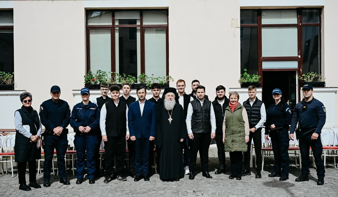 700 de pachete cu alimente oferite la Cluj‑Napoca 359443