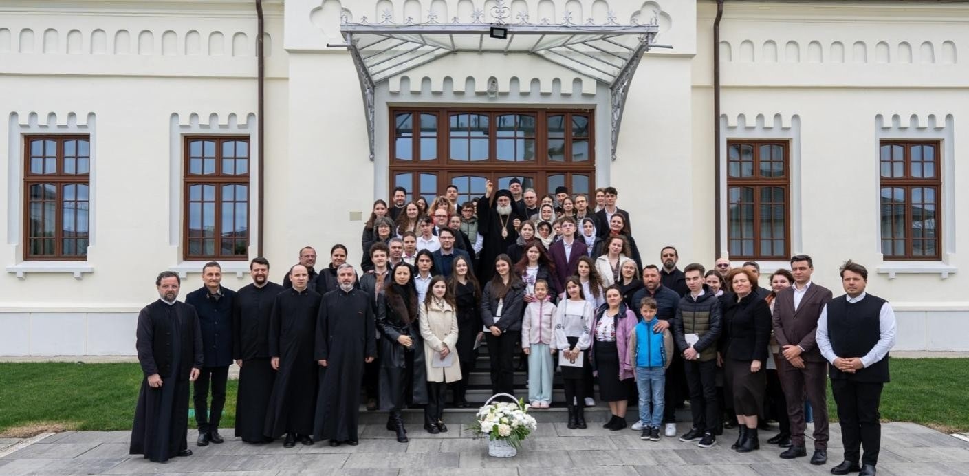 Întâlnire cu tinerii misionari la Roman 359456