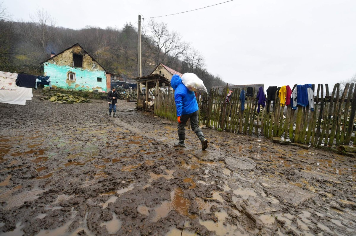 Locul 19 privind rata sărăciei 359410
