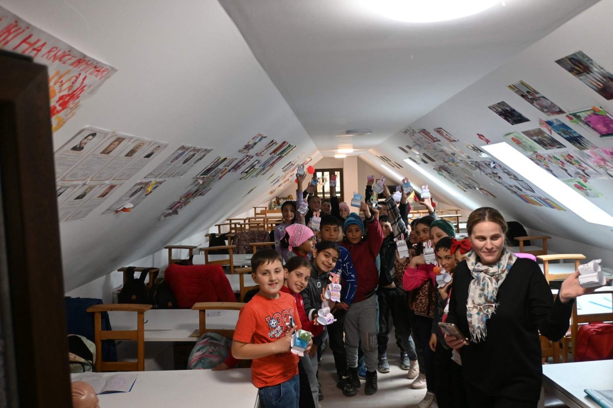 Părintele copiilor „egali în visuri” 359393