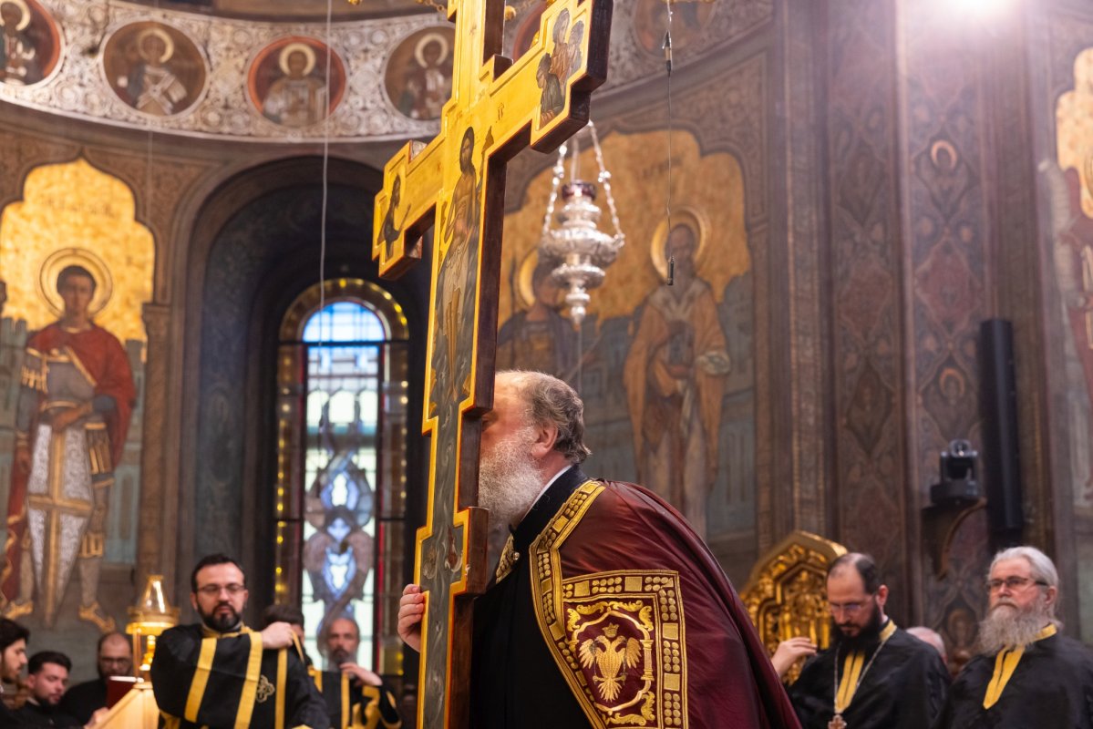 Sfintele Pătimiri, evidențiate în cadrul Deniei celor 12 Evanghelii 359593