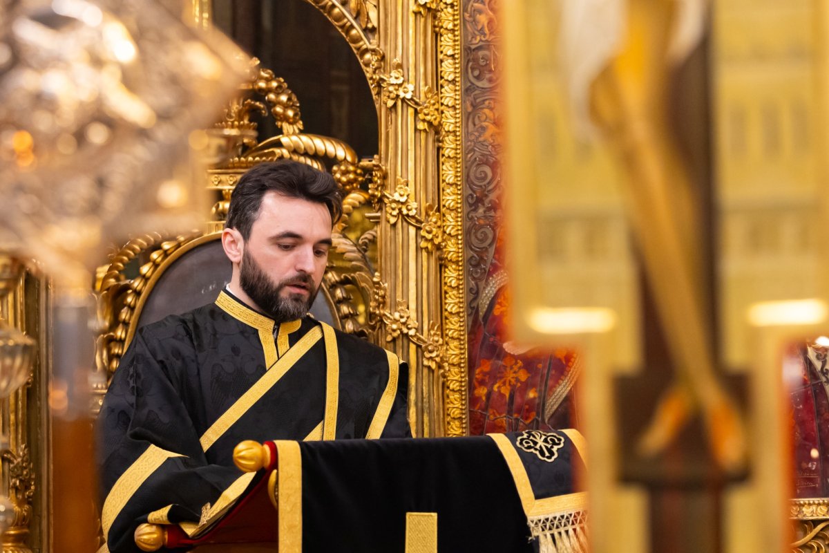 Sfintele Pătimiri, evidențiate în cadrul Deniei celor 12 Evanghelii 359597