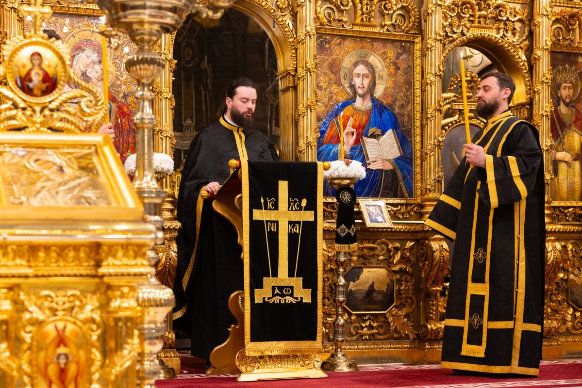 Sfintele Pătimiri, evidențiate în cadrul Deniei celor 12 Evanghelii, la Catedrala Patriarhală 359584