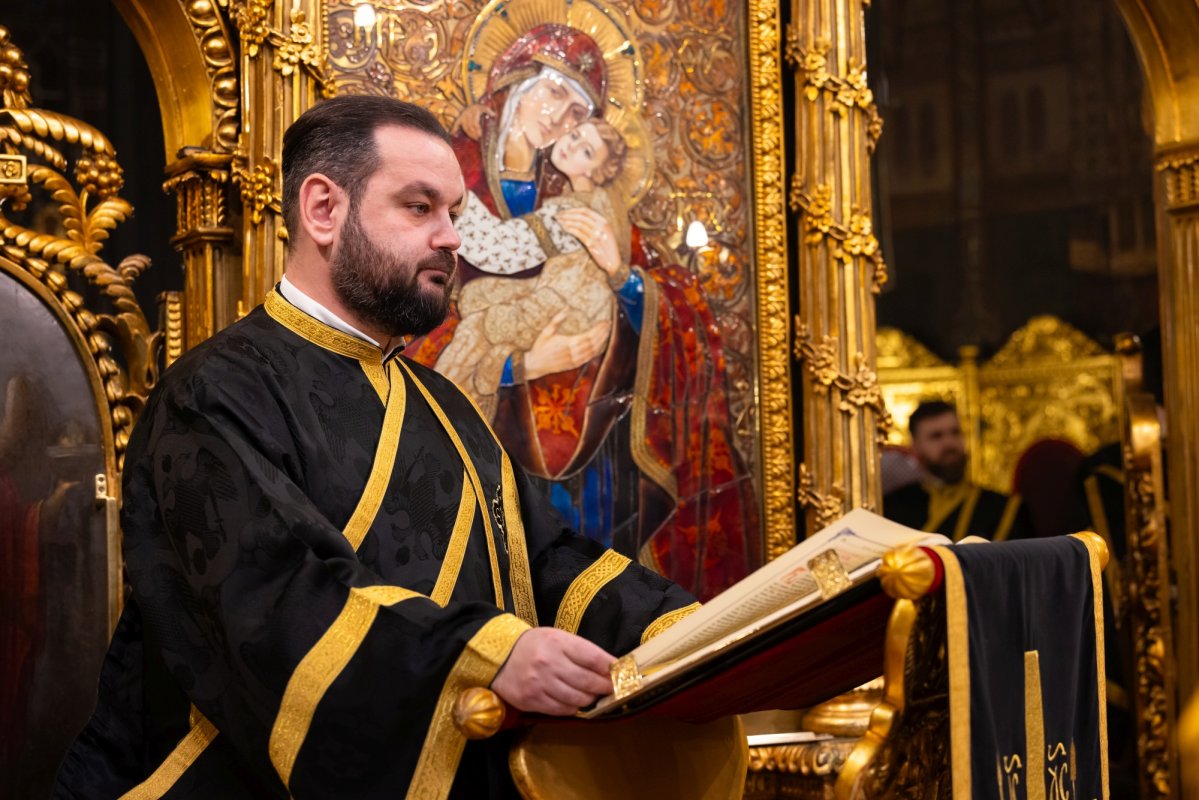 Sfintele Pătimiri, evidențiate în cadrul Deniei celor 12 Evanghelii, la Catedrala Patriarhală 359605