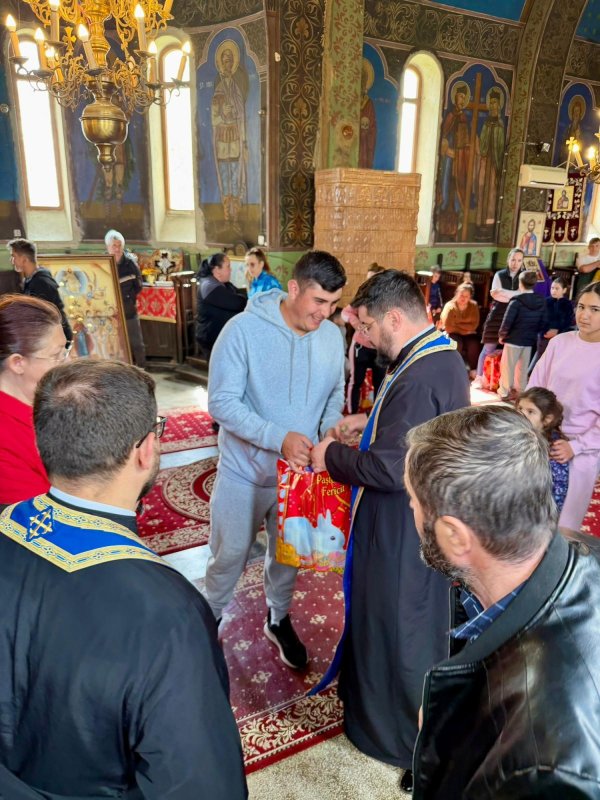 Un nou ajutor înainte de Paști de la o parohie bucureșteană 359520