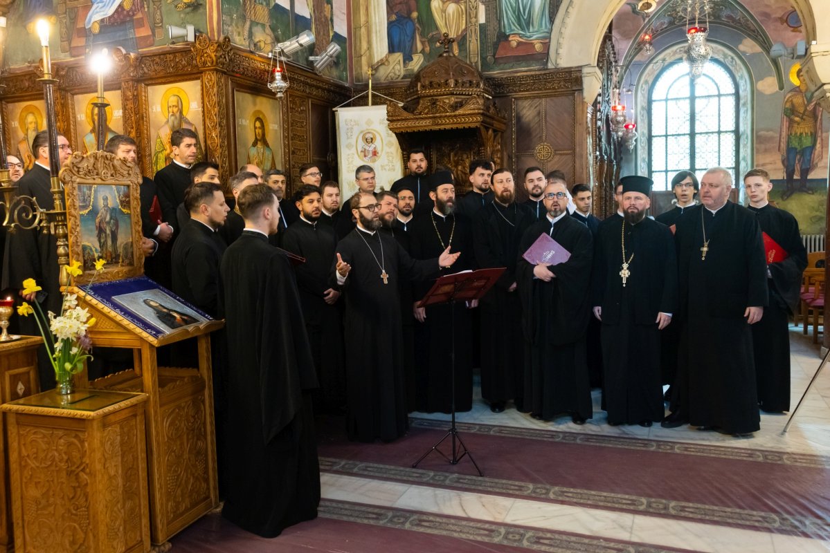 Mircea Lucescu a fost condus pe ultimul drum 359643