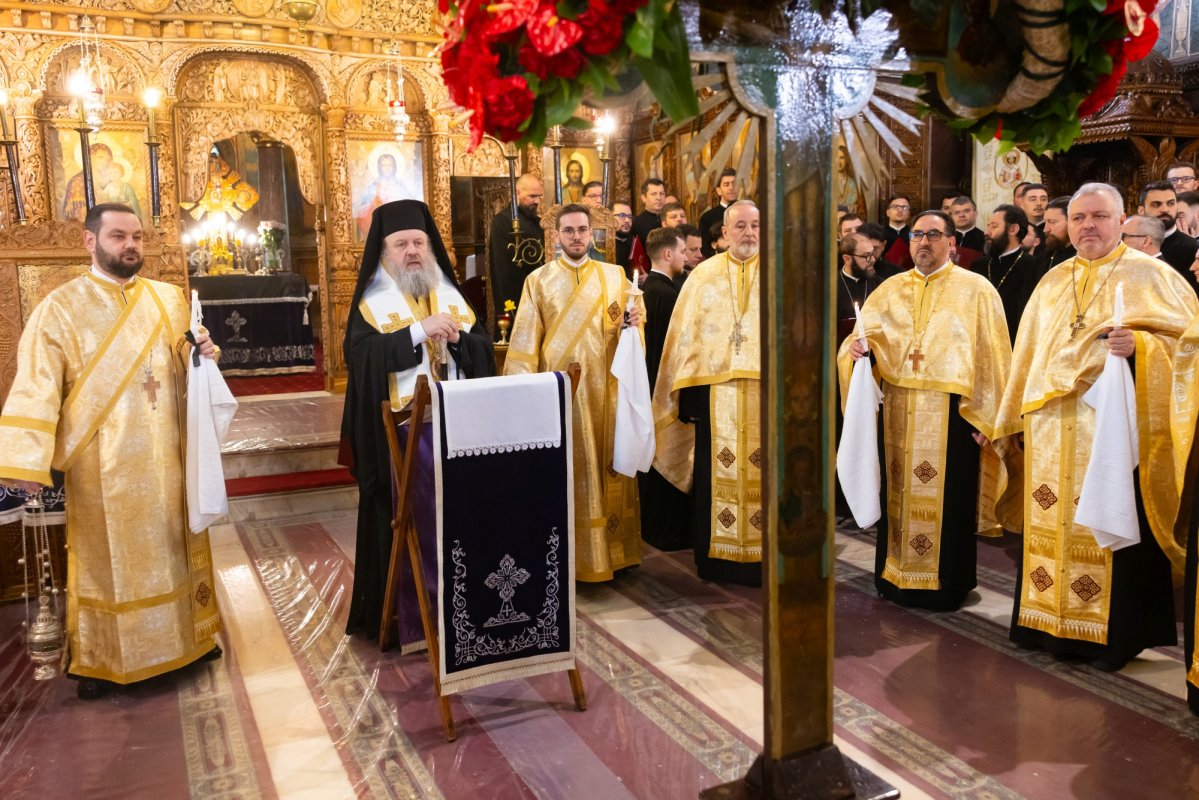 Mircea Lucescu a fost condus pe ultimul drum 359649