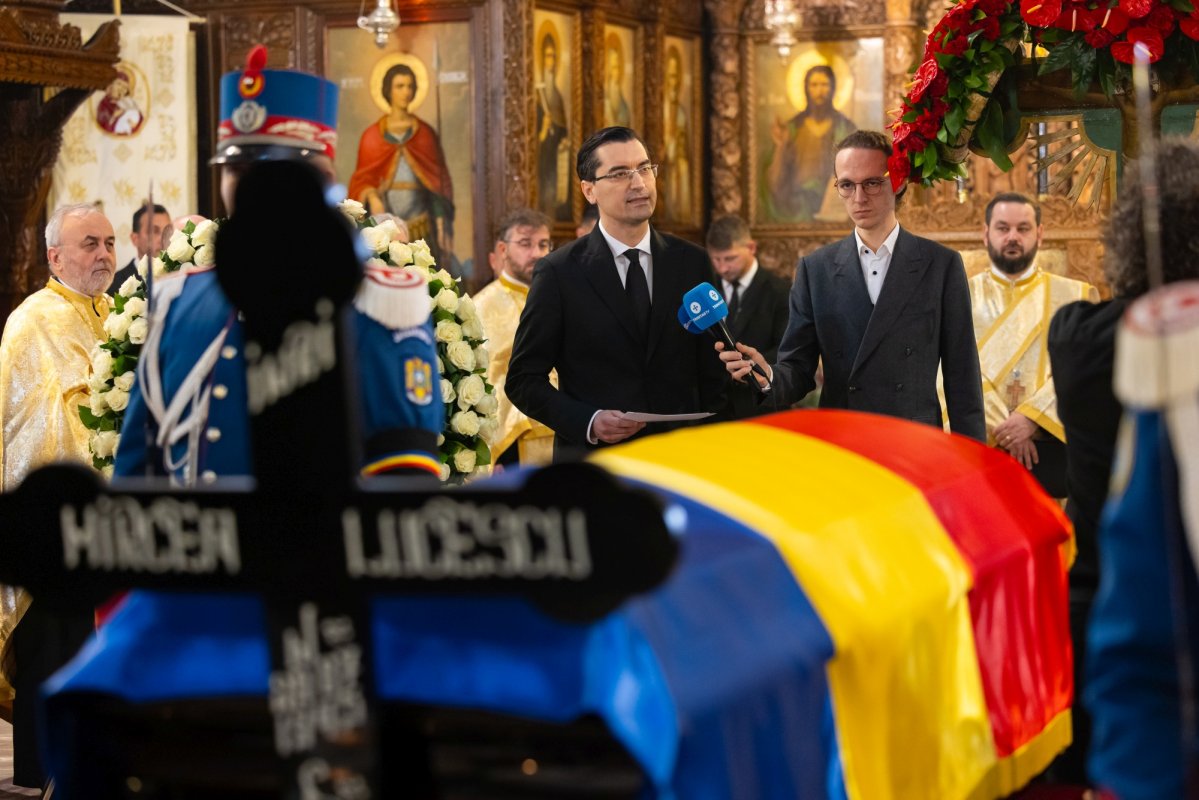 Mircea Lucescu a fost condus pe ultimul drum 359660