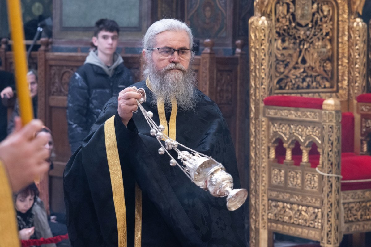 Slujba Vecerniei scoaterii Sfântului Epitaf la Catedrala Patriarhală 359620