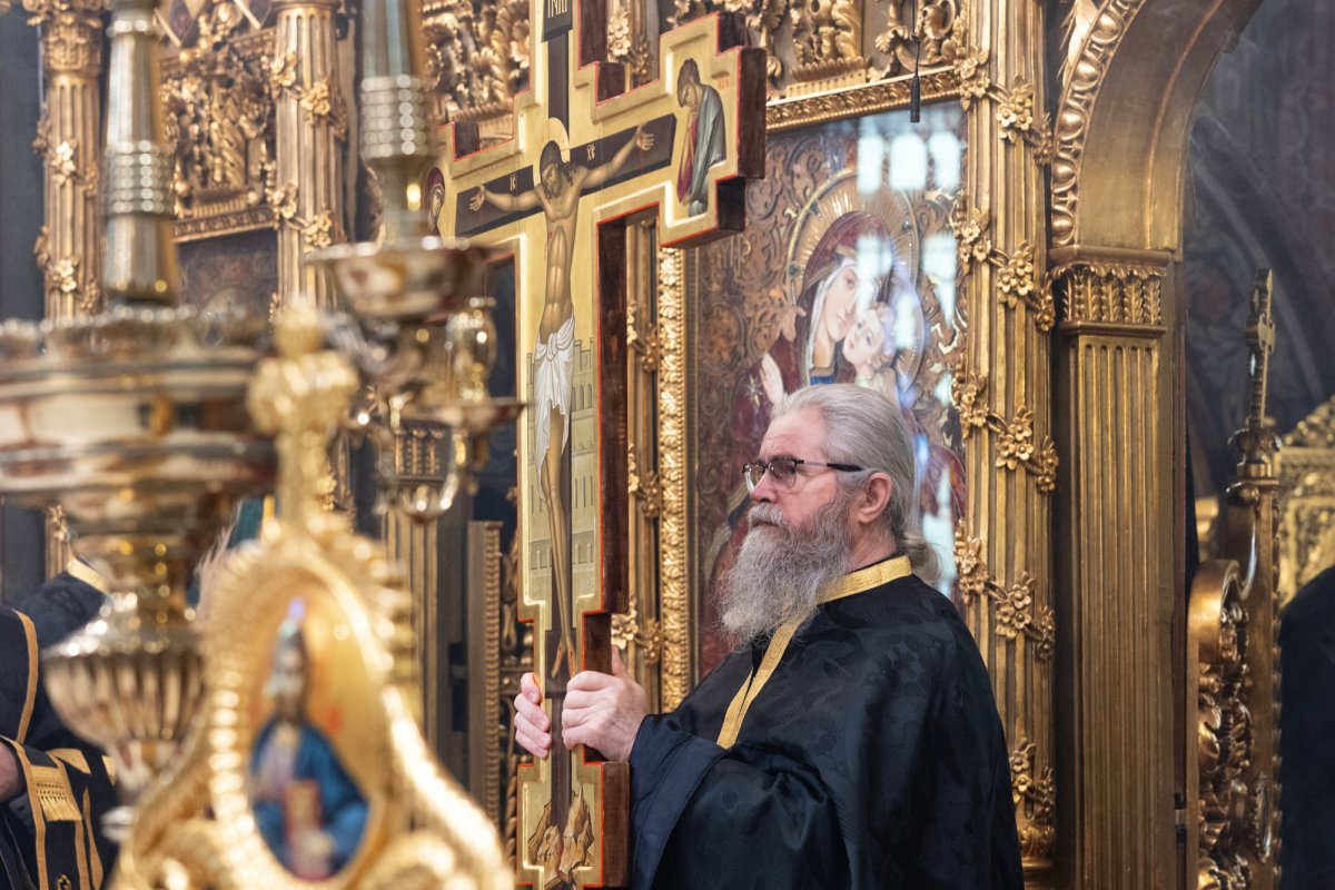Slujba Vecerniei scoaterii Sfântului Epitaf la Catedrala Patriarhală 359622
