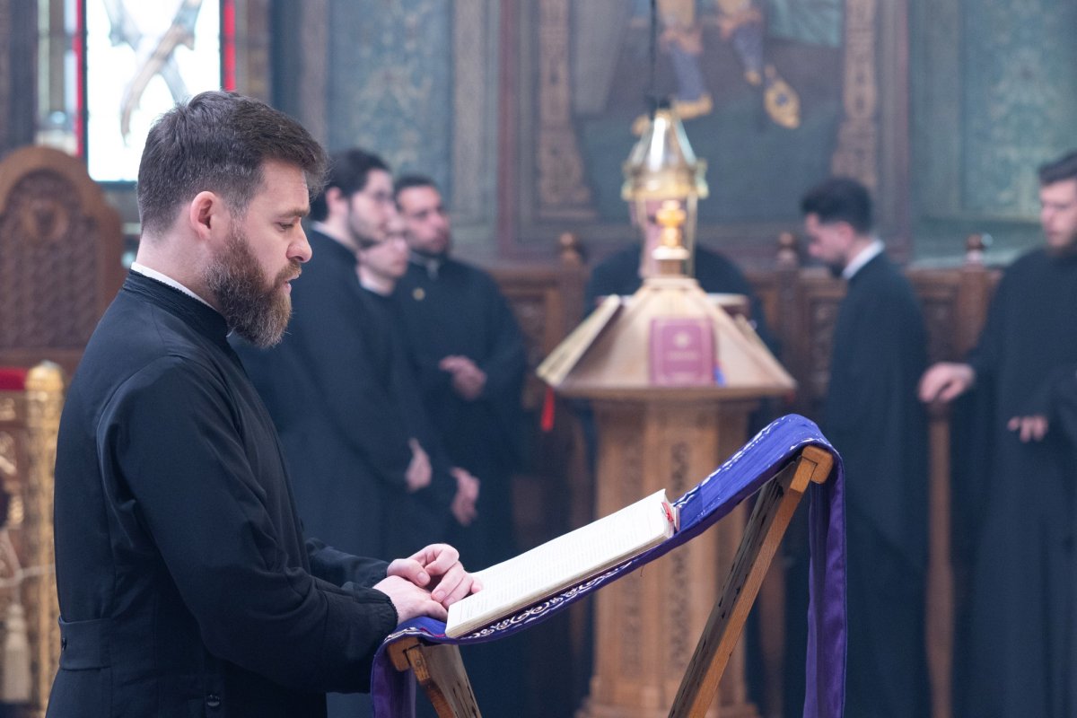 Slujba Vecerniei scoaterii Sfântului Epitaf la Catedrala Patriarhală 359625