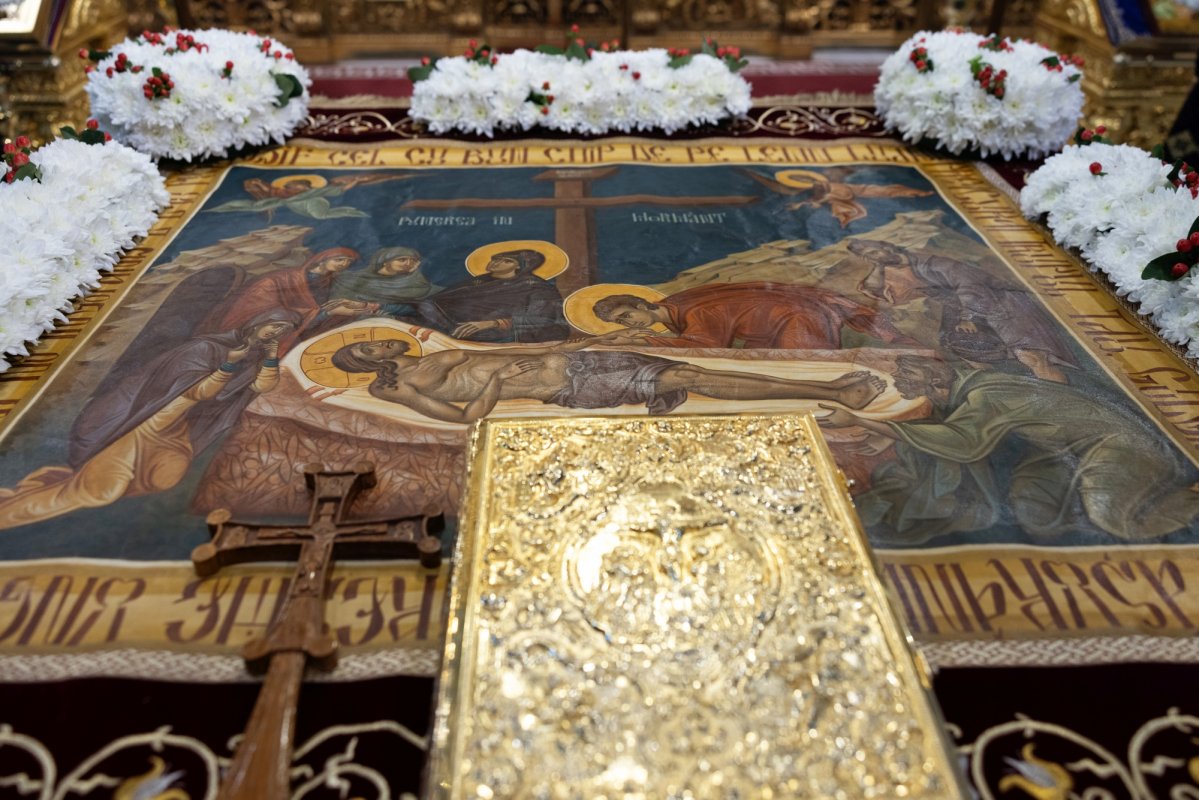 Slujba Vecerniei scoaterii Sfântului Epitaf la Catedrala Patriarhală 359639