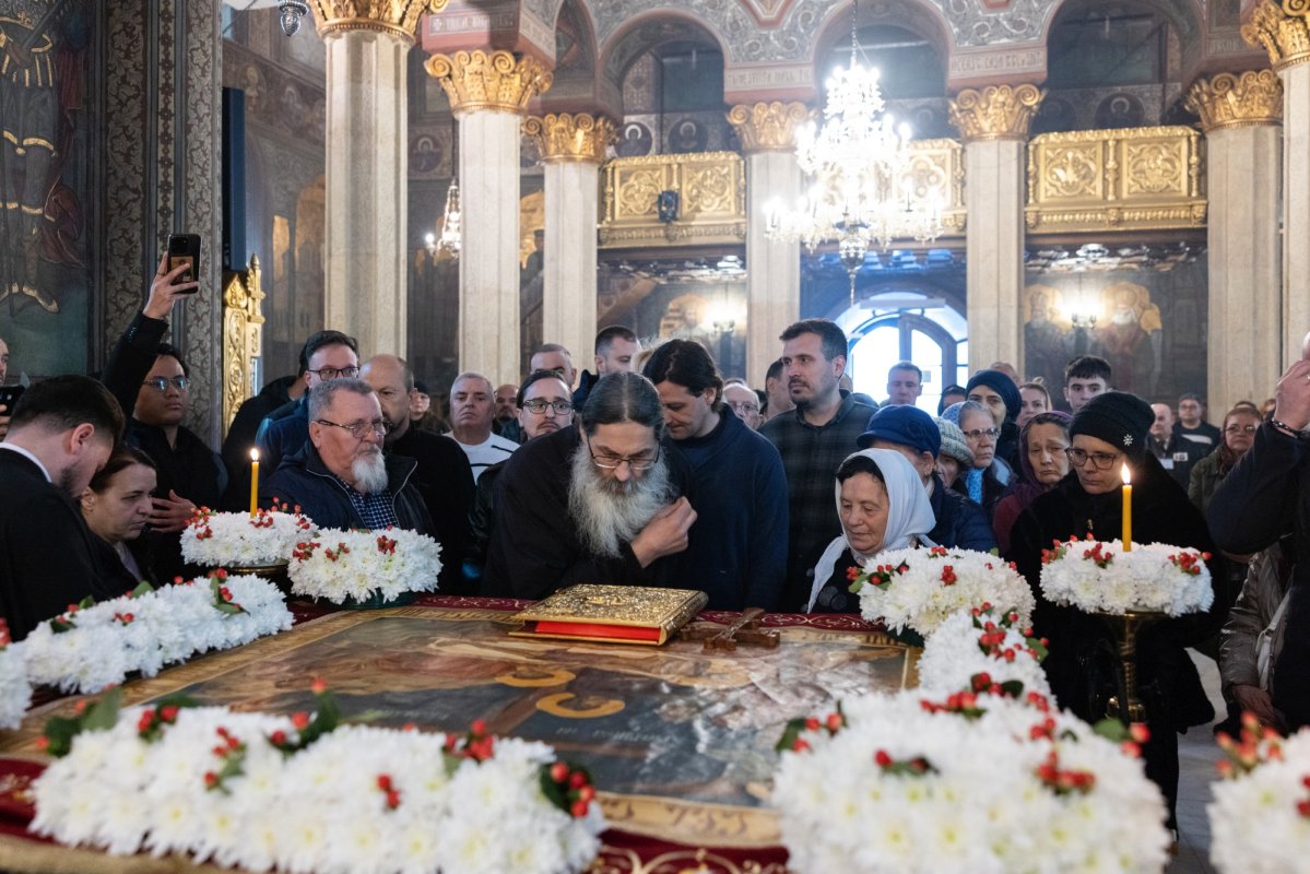 Slujba Vecerniei scoaterii Sfântului Epitaf la Catedrala Patriarhală 359640