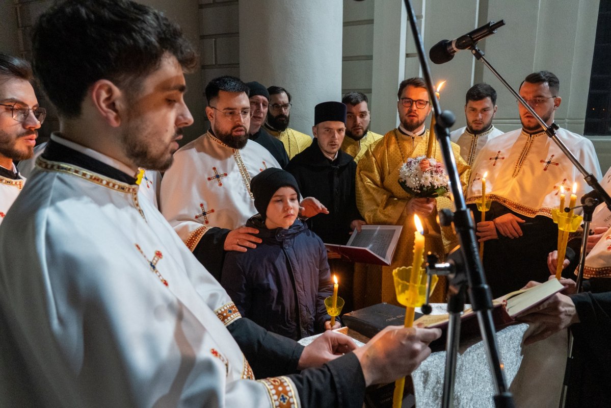 Lumină și bucurie pentru credincioșii ieșeni 359826