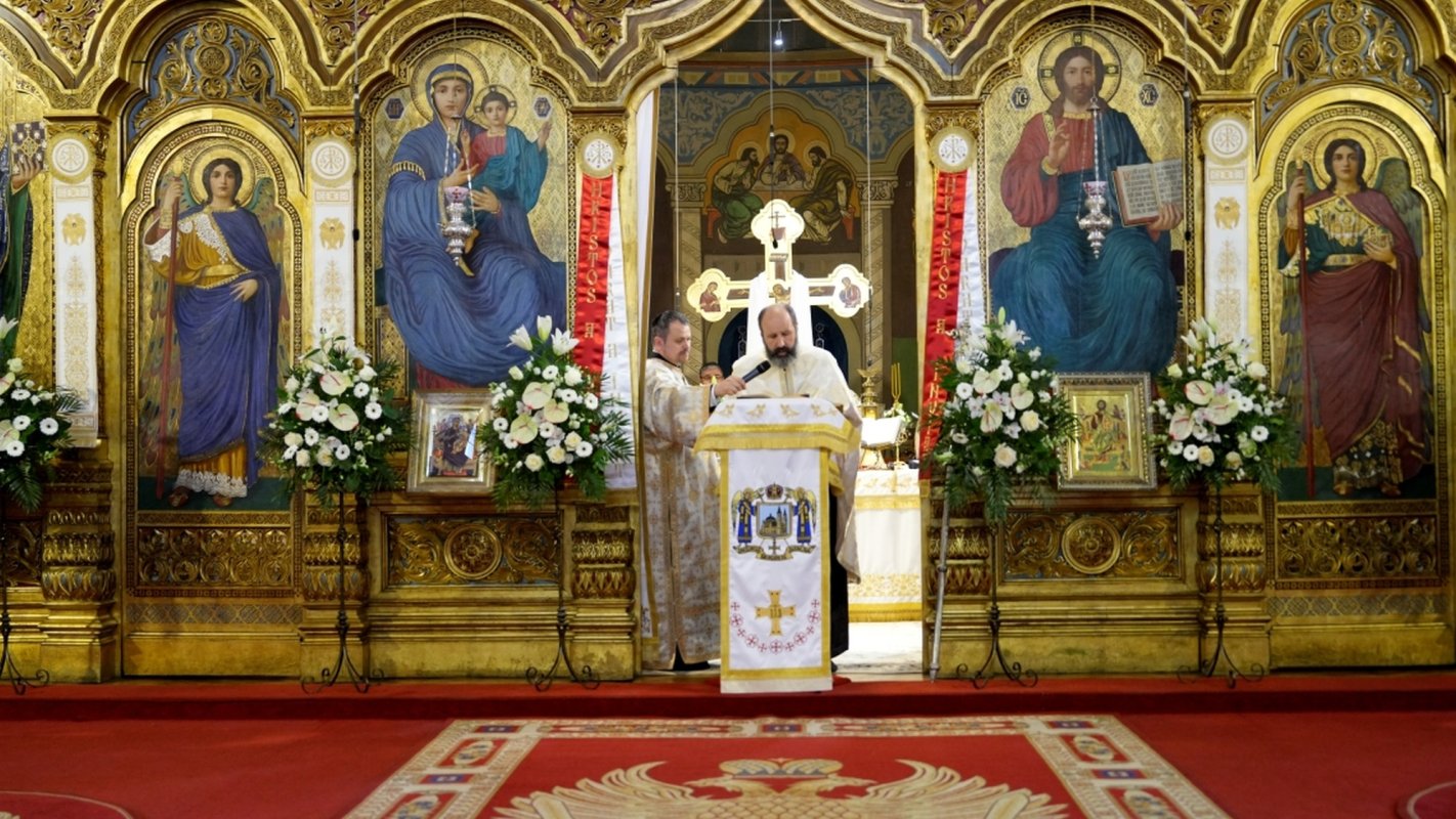 Procesiune în cetatea Sibiului în Duminica Învierii 359884