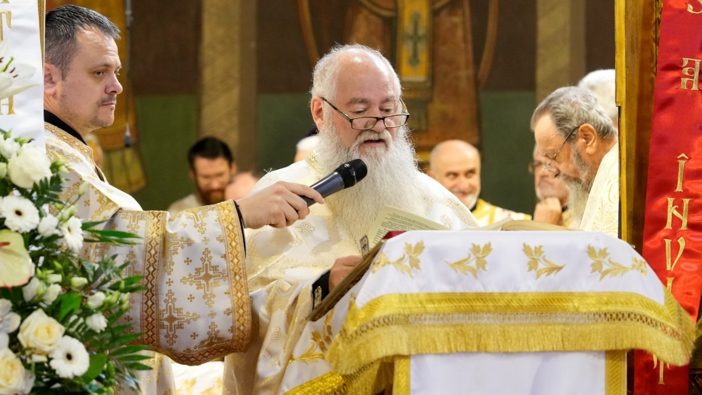 Procesiune în cetatea Sibiului în Duminica Învierii 359886