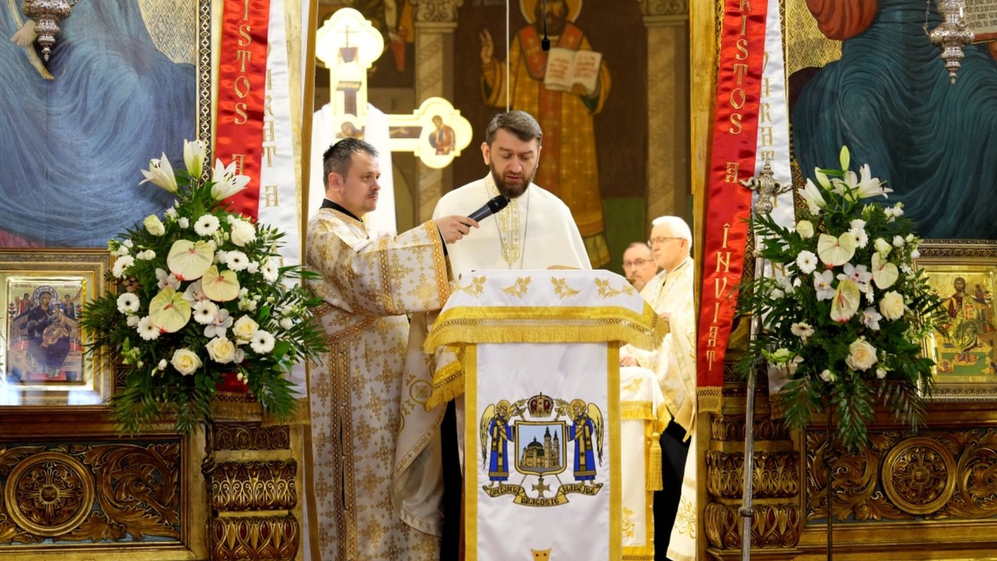 Procesiune în cetatea Sibiului în Duminica Învierii 359888