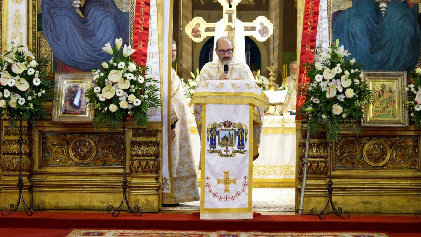 Procesiune în cetatea Sibiului în Duminica Învierii 359891