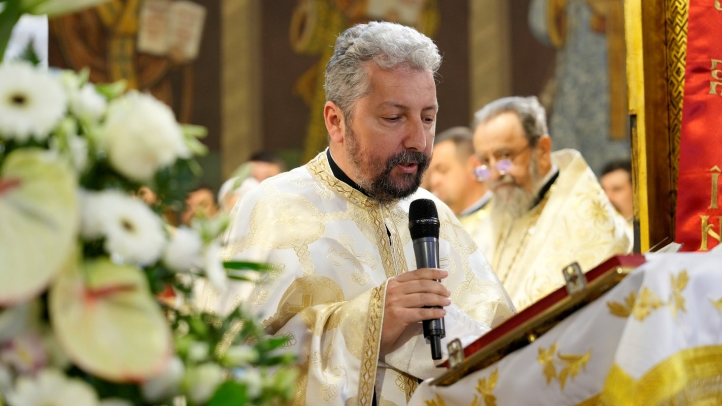 Procesiune în cetatea Sibiului în Duminica Învierii 359893