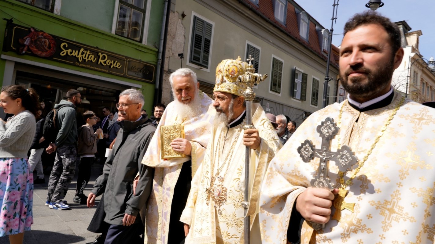 Procesiune în cetatea Sibiului în Duminica Învierii 359899