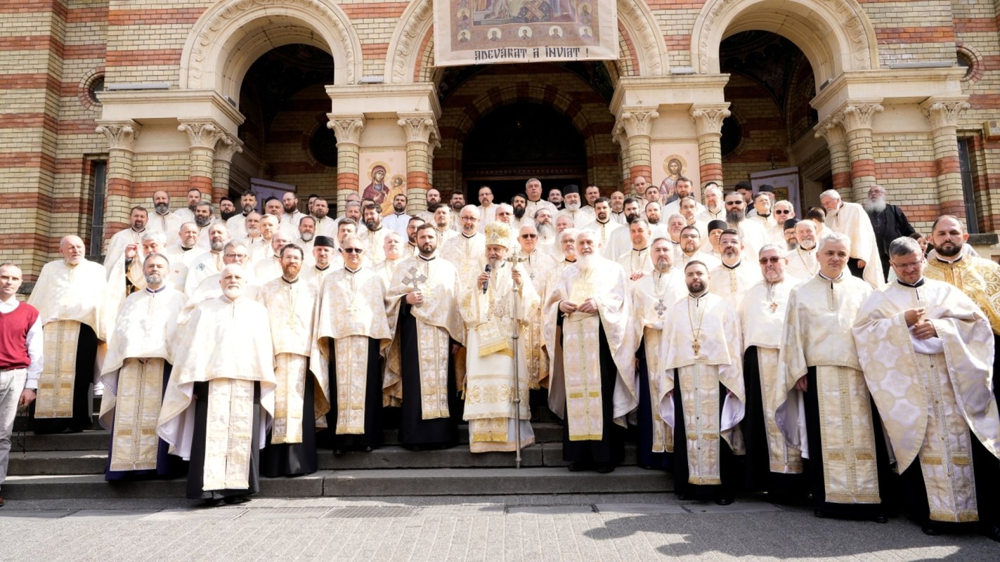 Procesiune în cetatea Sibiului în Duminica Învierii 359900