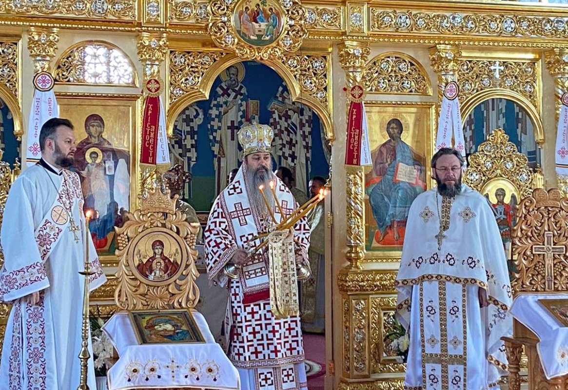 Sfintele Paști la ctitoria Patriarhului României din Banat 360018