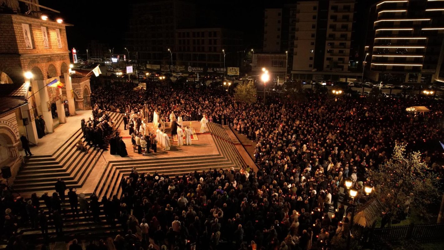 Binecuvântare pentru credincioşii maramureşeni şi sătmăreni la praznicul Învierii Domnului 360096