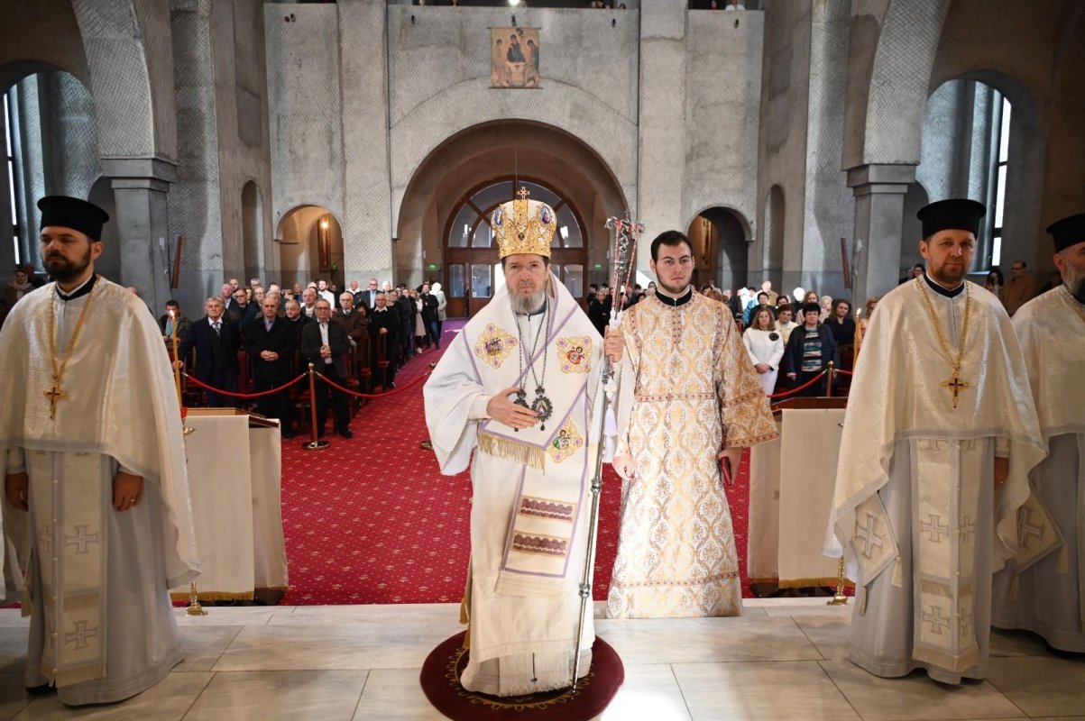 Hramul Catedralei Episcopale din Oradea 360110