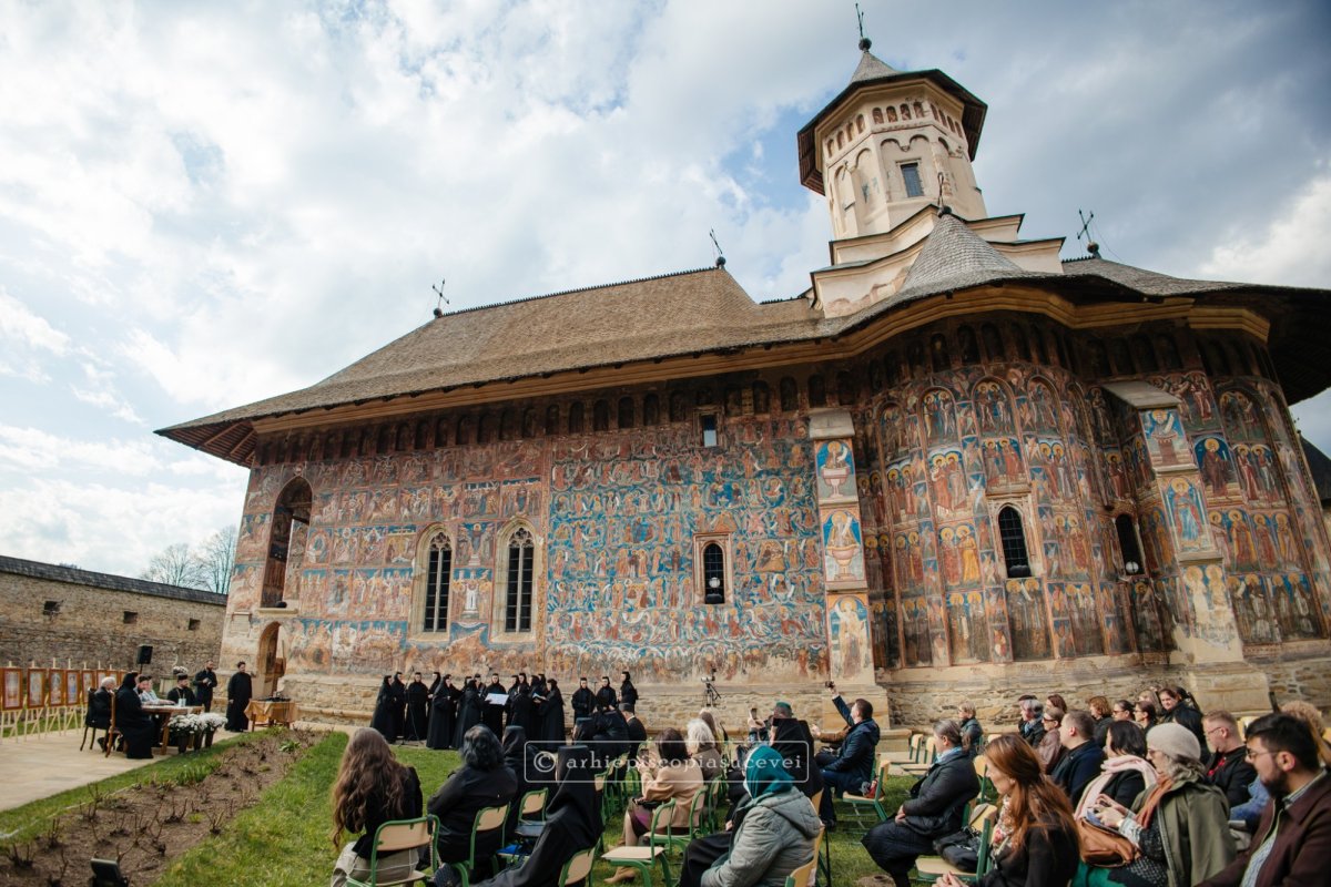 A opta așezare de suflet în tihna „Chindiilor culturale” de la Mănăstirea Moldovița 360252
