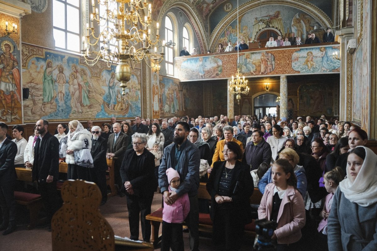 Binecuvântare pentru credincioşii din Șimleu Silvaniei, Episcopia Sălajului 360181