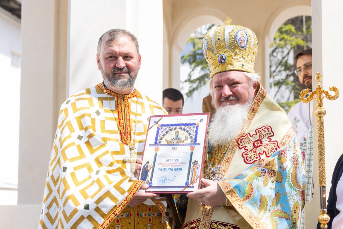 Înnoire de hram la Biserica Mavrogheni din Capitală 360249