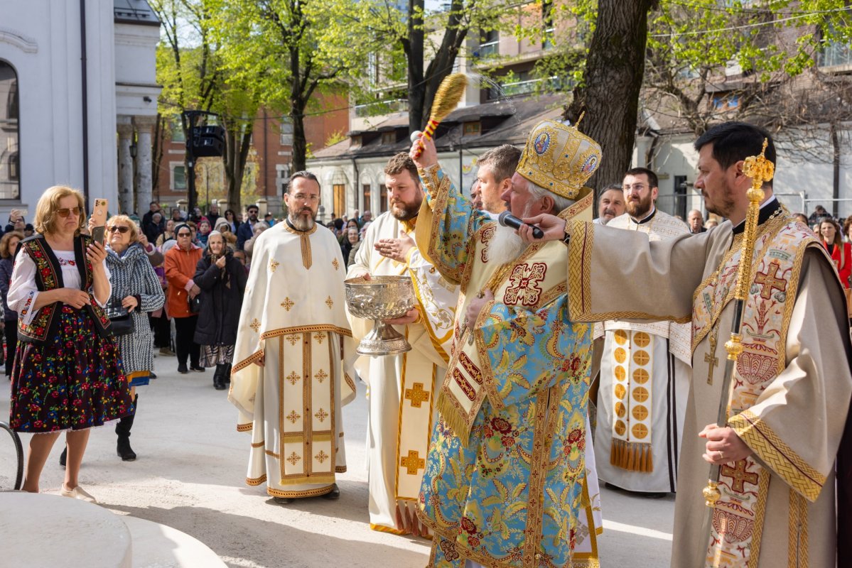 Înnoire de hram la Biserica Mavrogheni din Capitală 360250