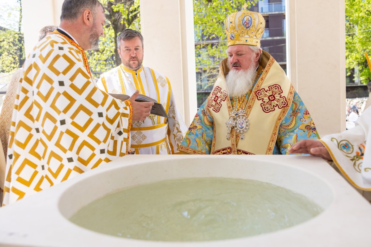 Înnoire de hram la Biserica Mavrogheni din Capitală 360401