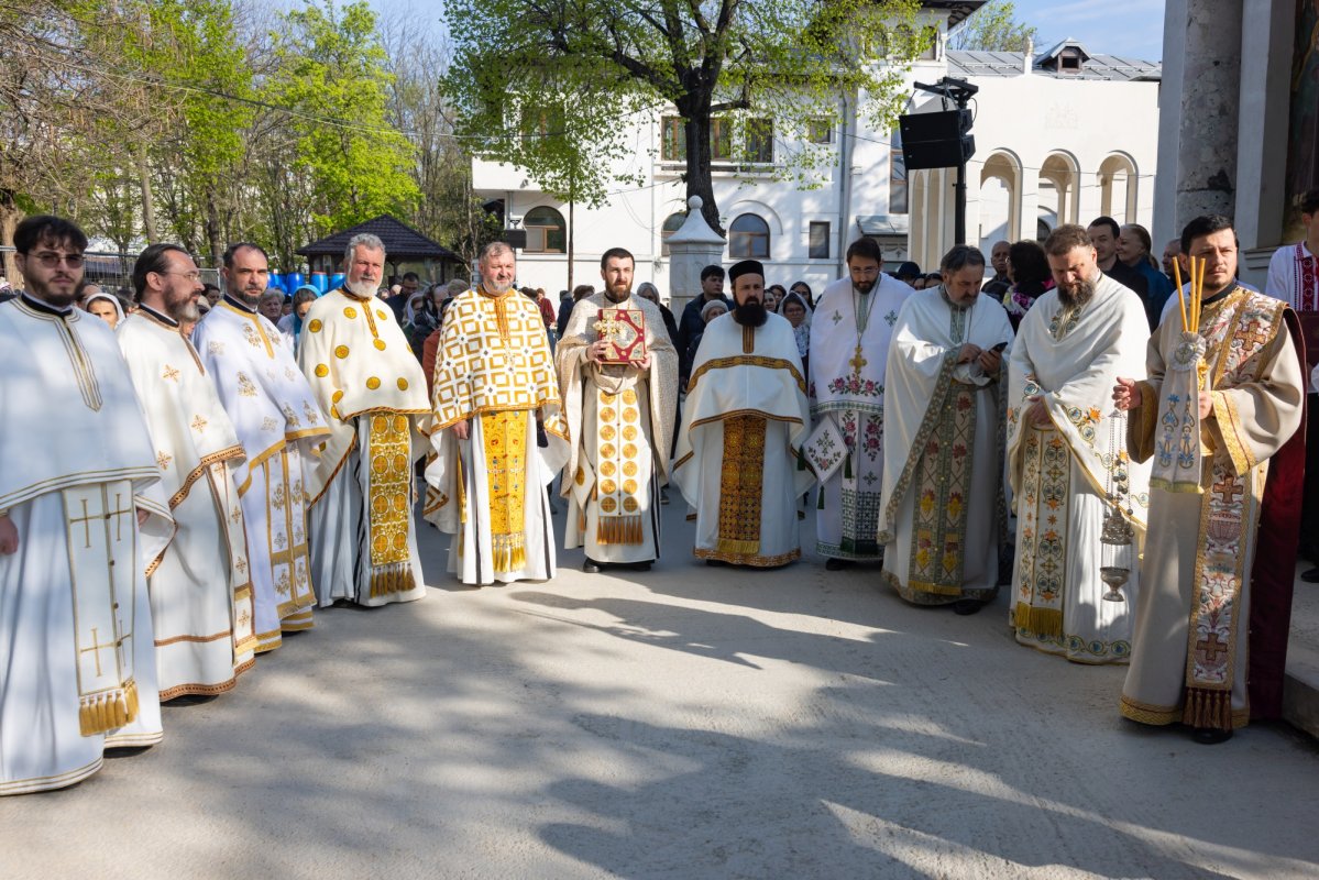 Înnoire de hram la Biserica Mavrogheni din Capitală 360403