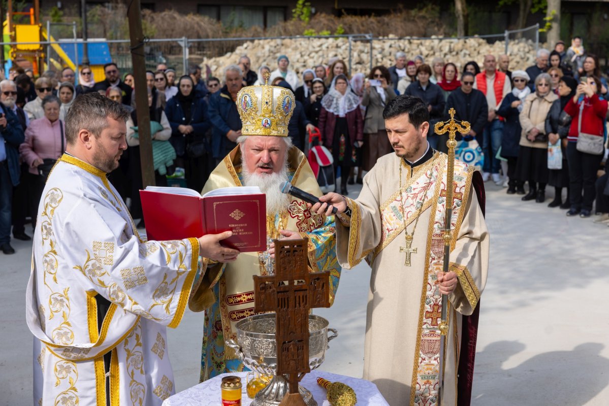 Înnoire de hram la Biserica Mavrogheni din Capitală 360405