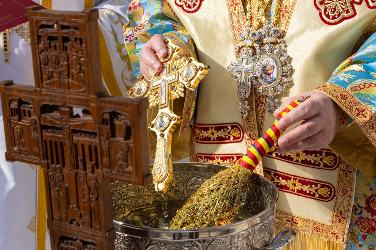 Înnoire de hram la Biserica Mavrogheni din Capitală 360406
