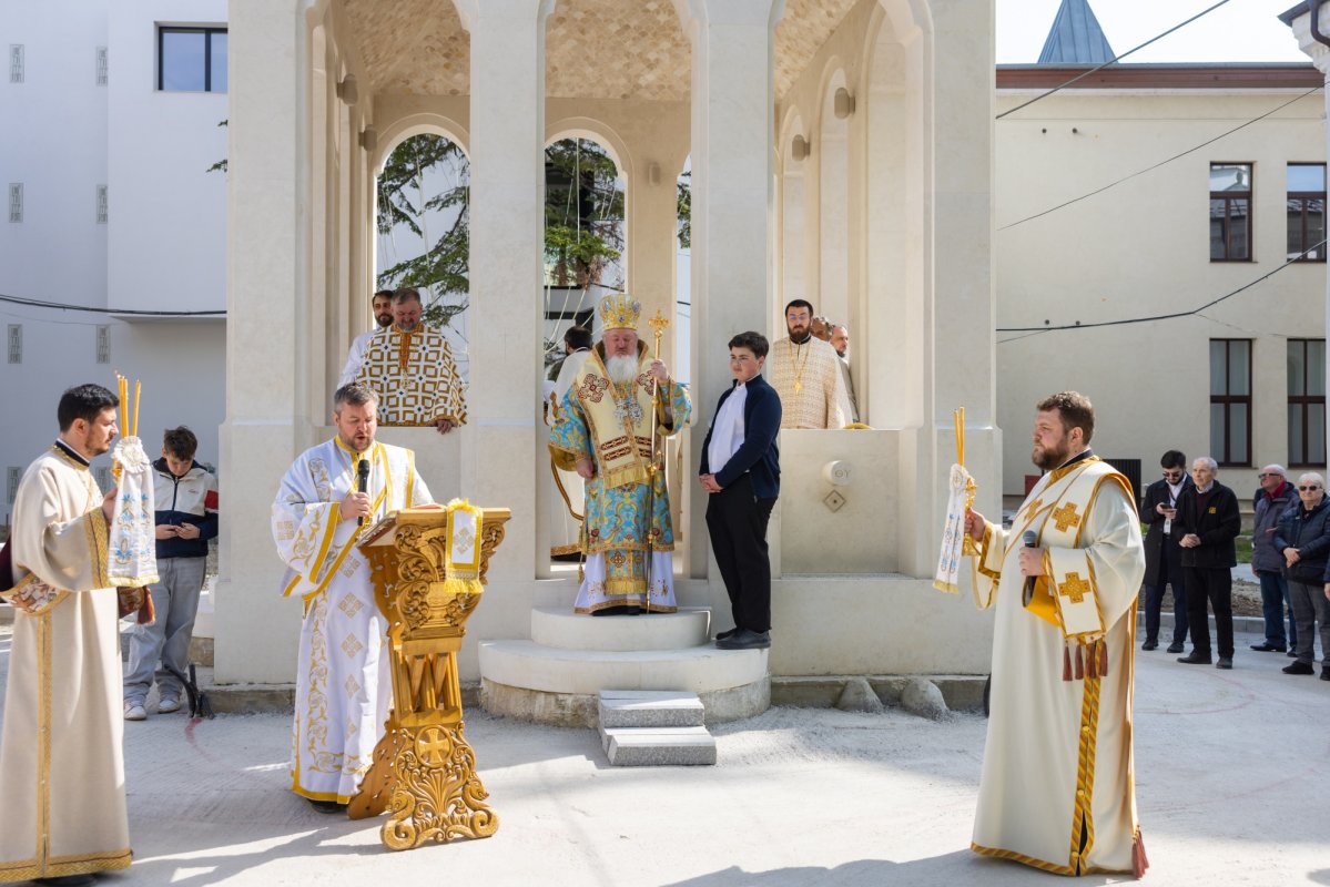 Înnoire de hram la Biserica Mavrogheni din Capitală 360410