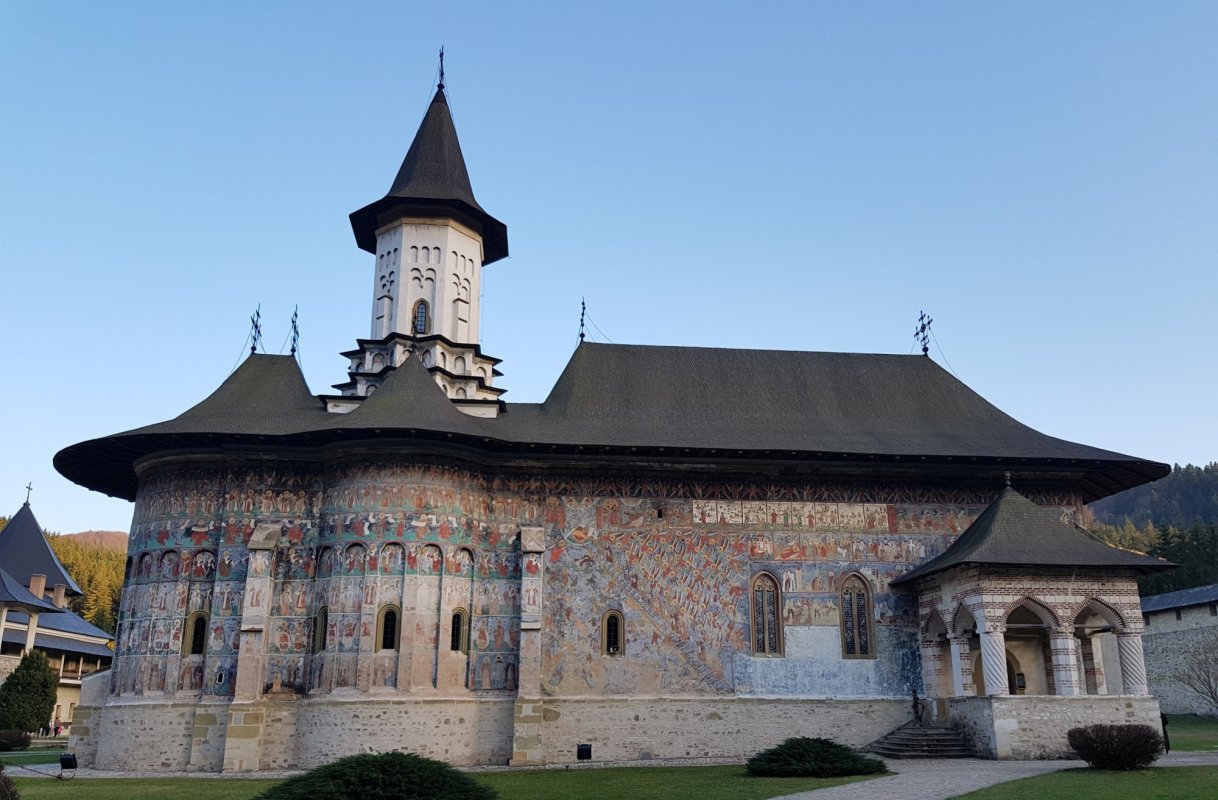 Paternitate duhovnicească în pictura Mănăstirii Sucevița: starețul Calistrat, „omul cel tainic al inimii” 360125