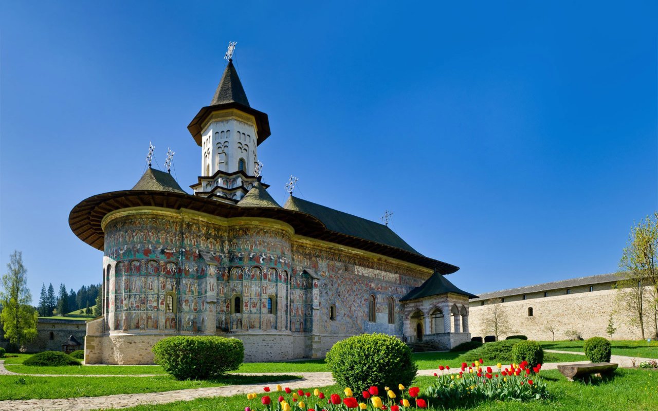 Paternitate duhovnicească în pictura Mănăstirii Sucevița: starețul Calistrat, „omul cel tainic al inimii” 360132