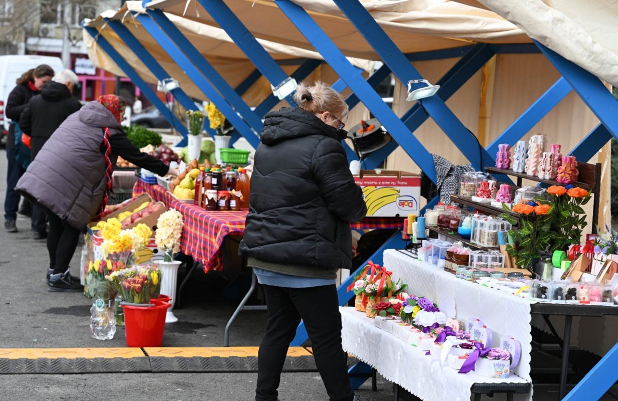 Piaţă volantă în sectorul 1  360157